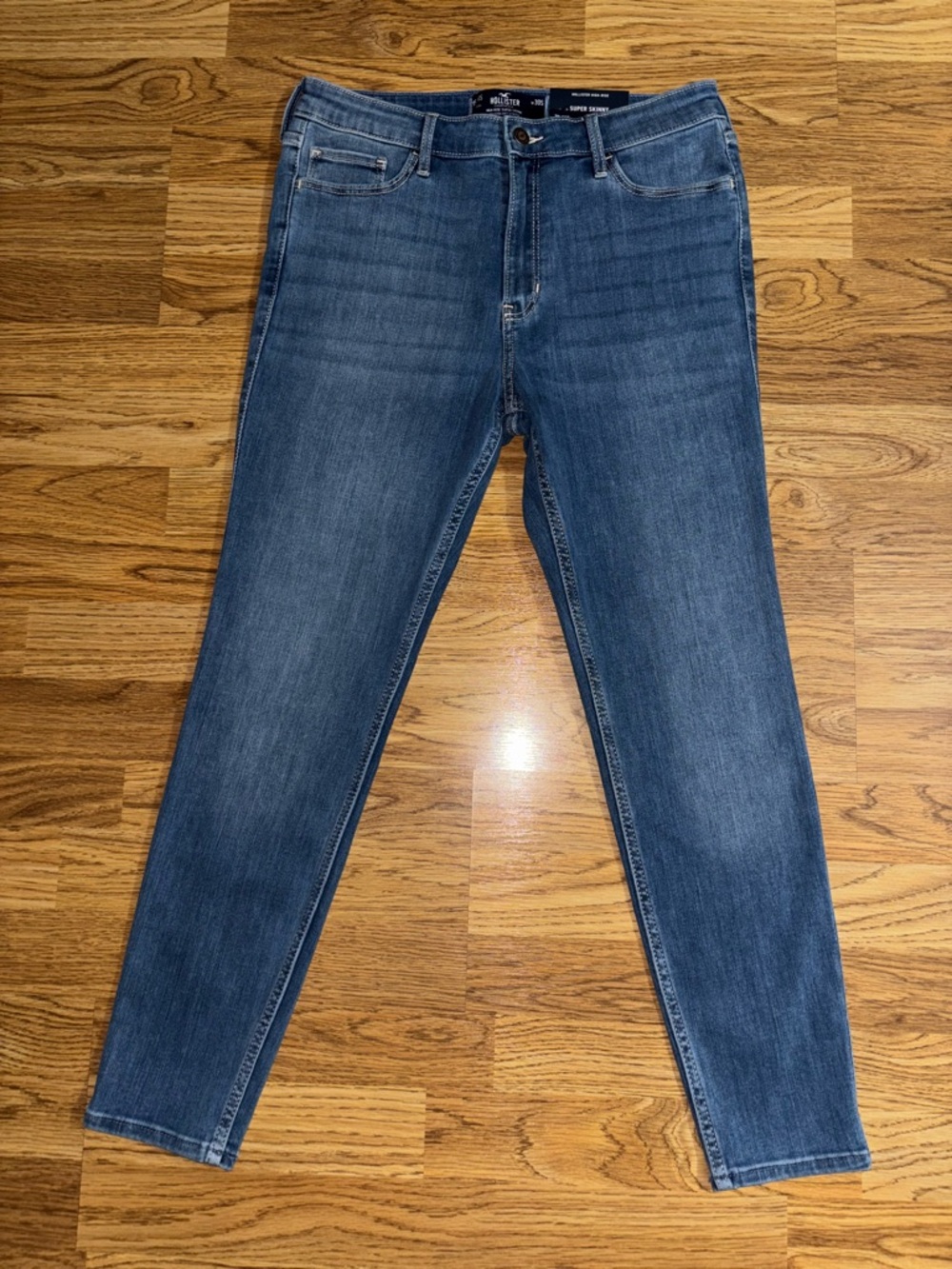 Hollister High Rise Super Skinny Jean Women's Size 11S/10S Waist 30S Medium Wash